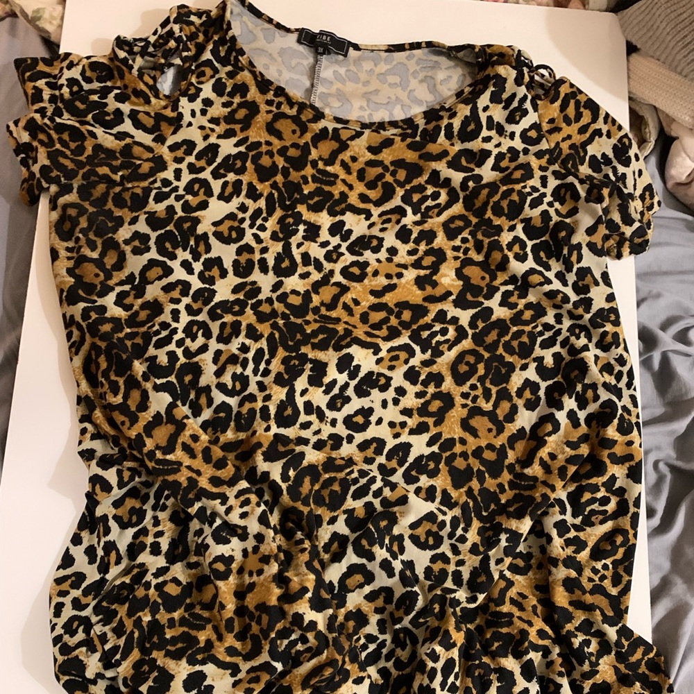 Lot of 3x tunics, all 3 for $20